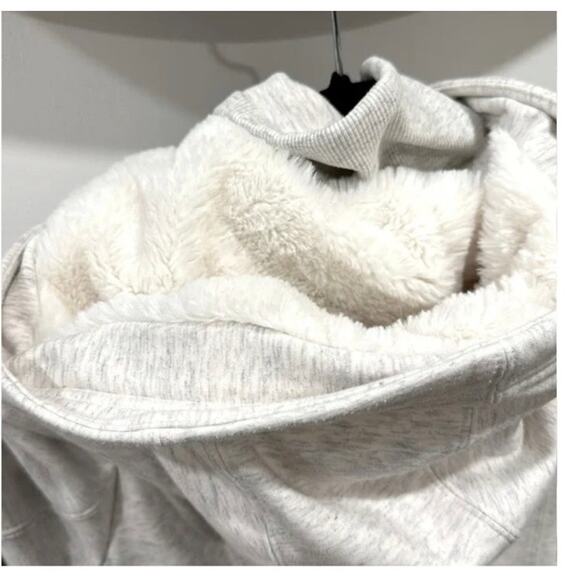 Athleta Luxe Victory fur lined hoodie jacket ivory pockets size extra small - Picture 10 of 11